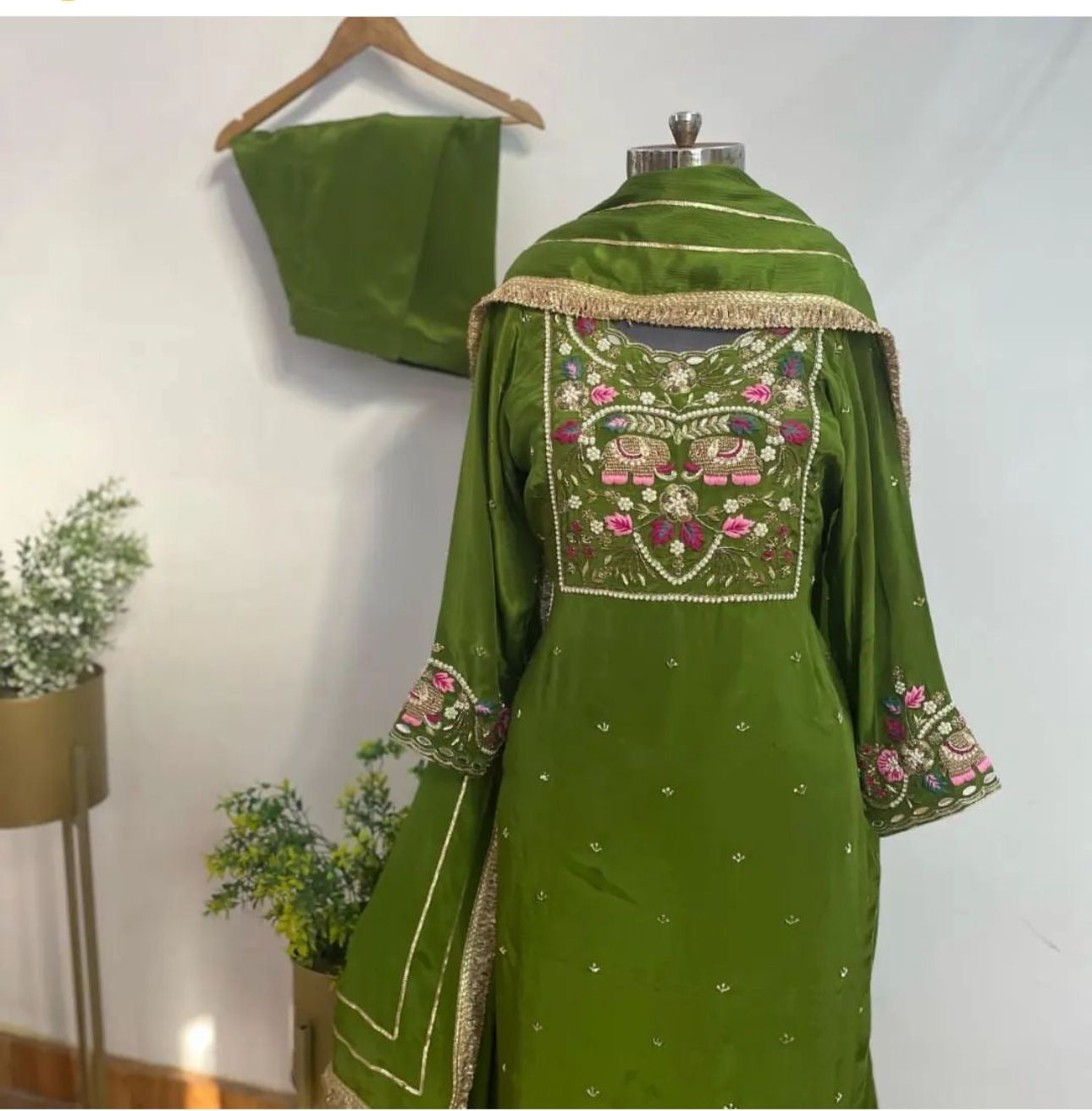 Mehndi green