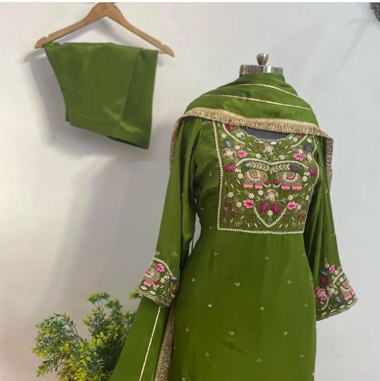 Mehndi green