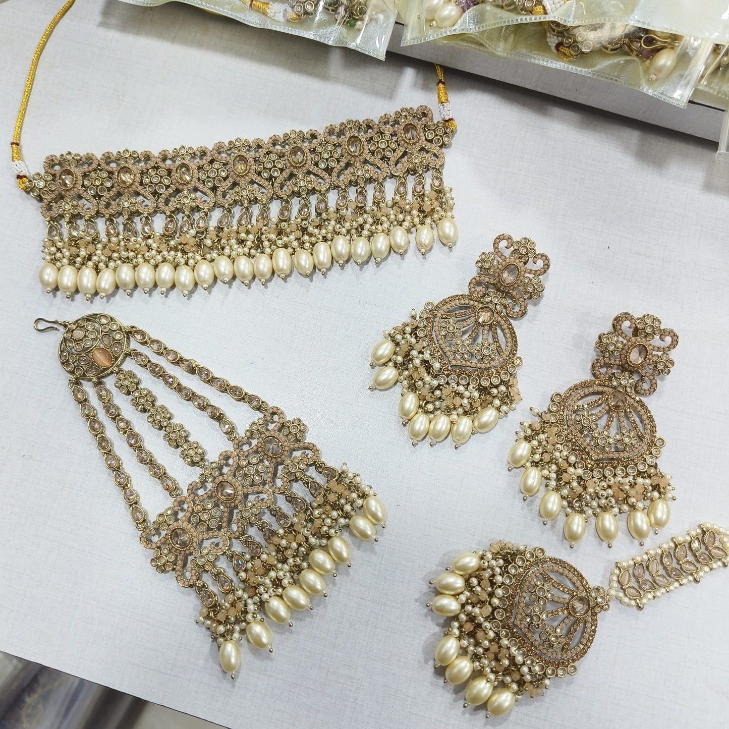 Full necklace with Passa set